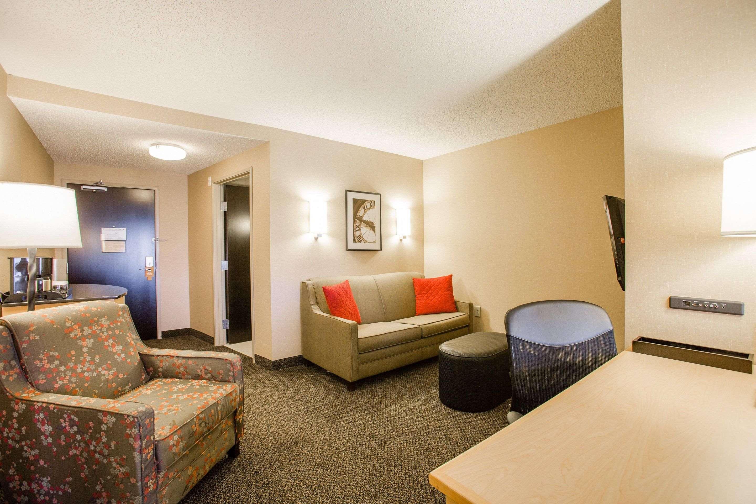 Cambria Hotel Minneapolis Мейпъл Гроув Екстериор снимка