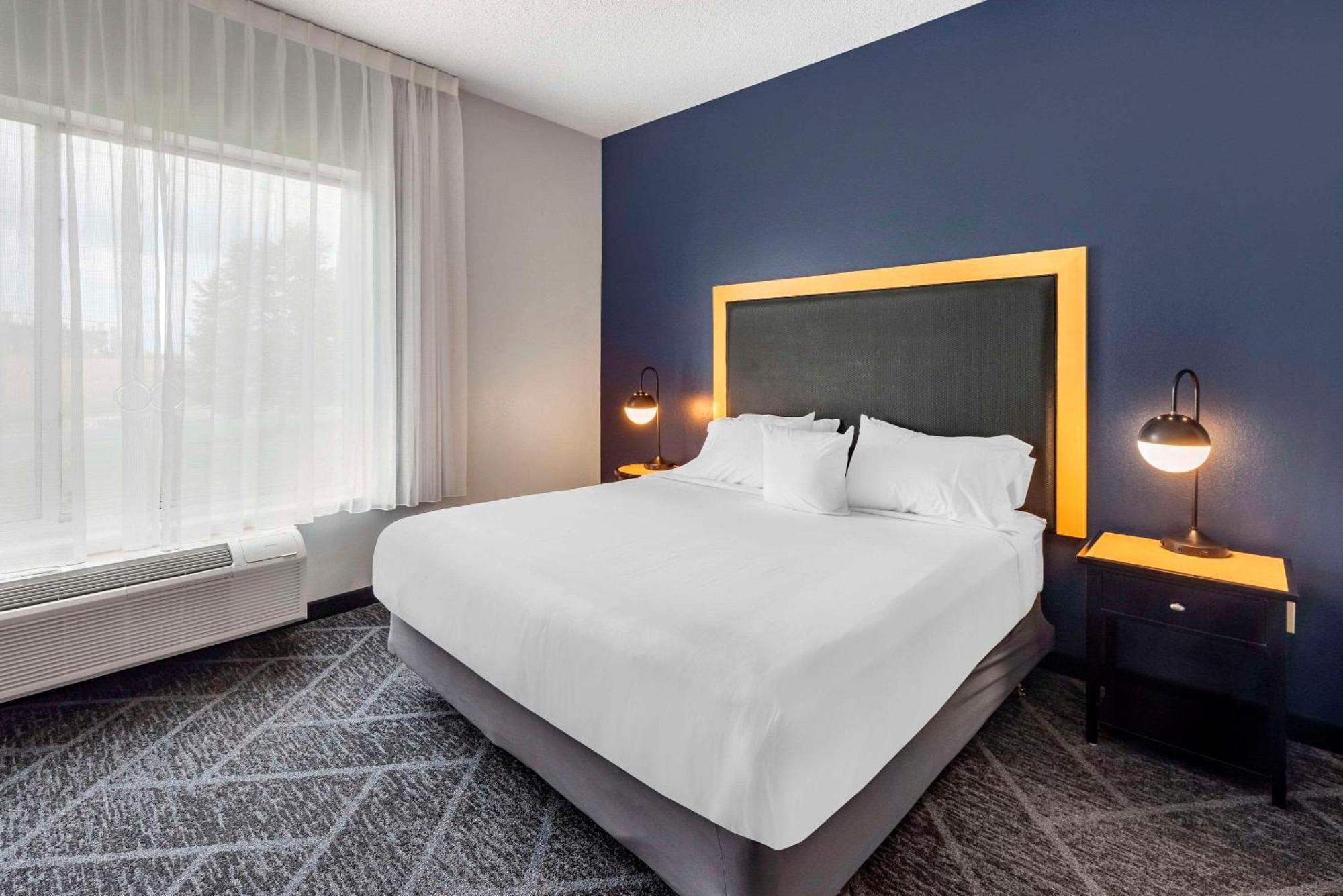 Cambria Hotel Minneapolis Мейпъл Гроув Екстериор снимка
