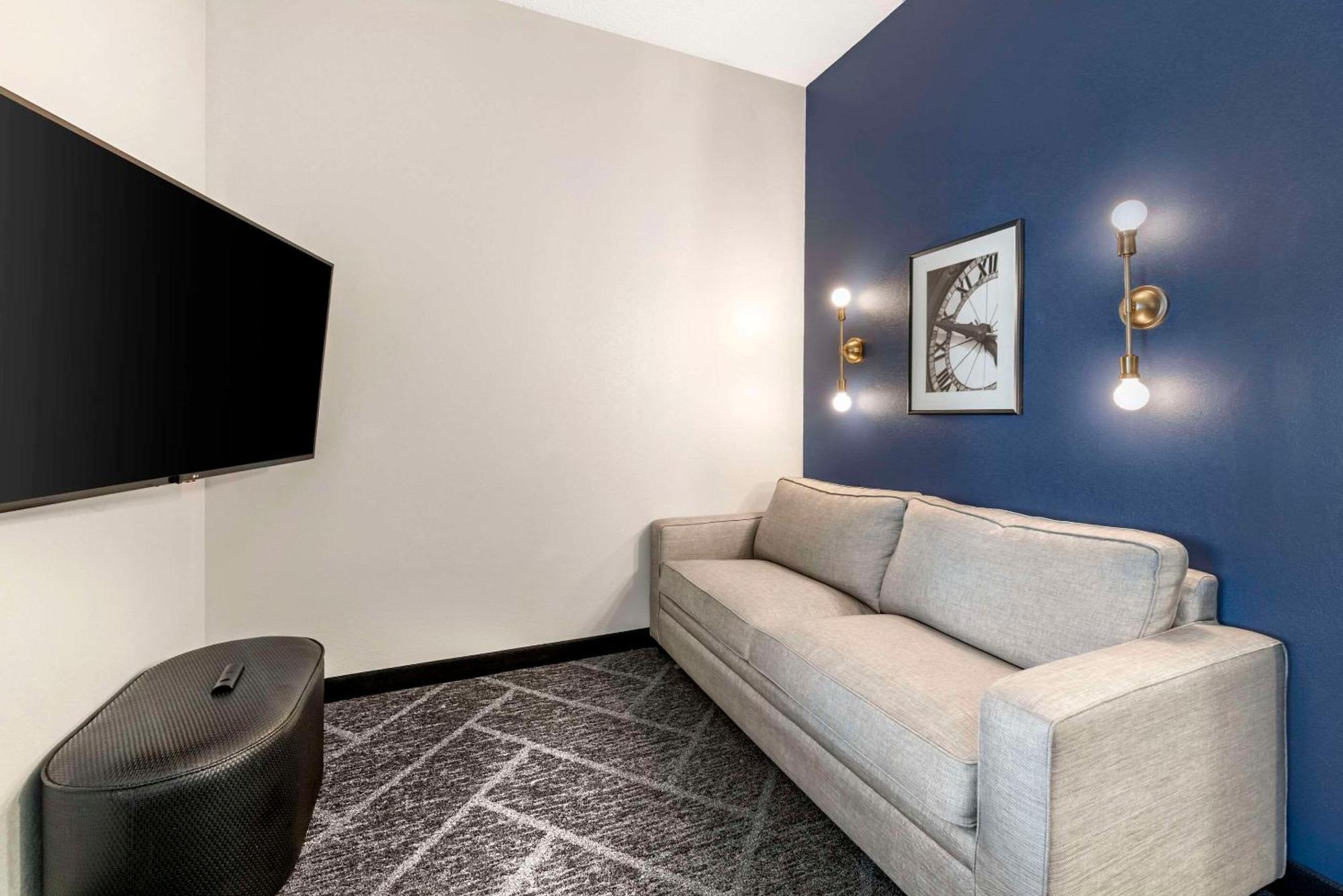 Cambria Hotel Minneapolis Мейпъл Гроув Екстериор снимка