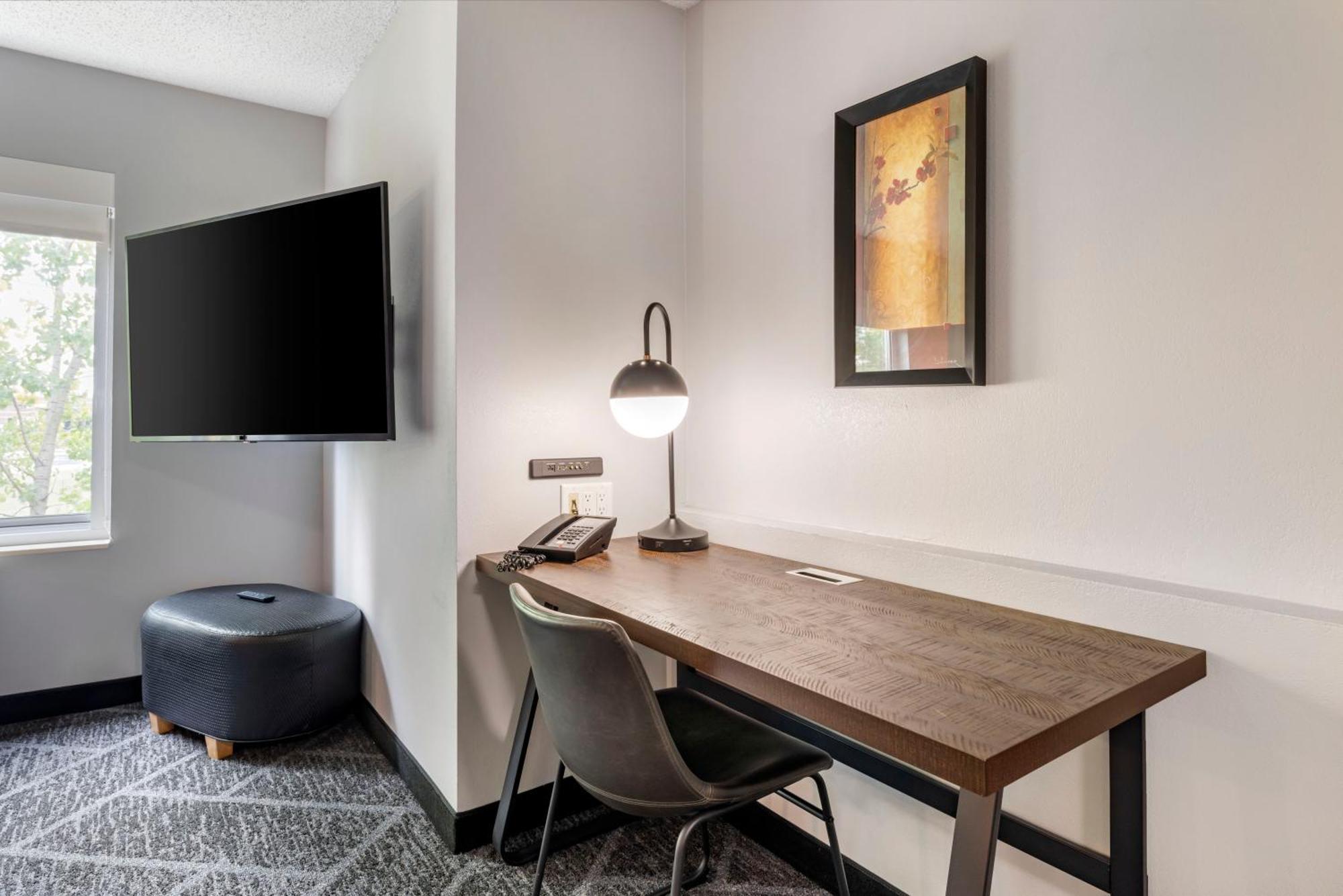 Cambria Hotel Minneapolis Мейпъл Гроув Екстериор снимка