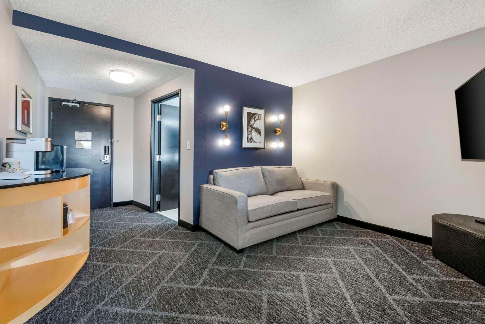 Cambria Hotel Minneapolis Мейпъл Гроув Екстериор снимка